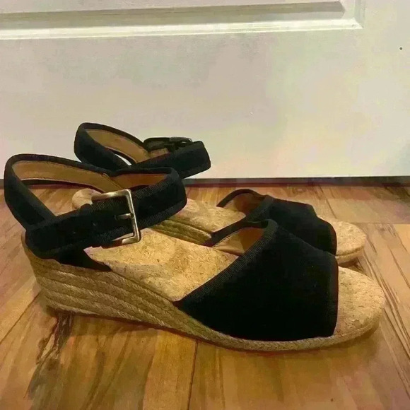 UGG platform women’s strap sandals - Picture 2 of 4